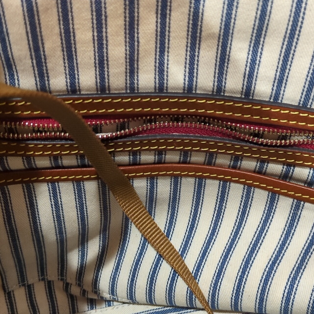 Dooney & Bourke EUC Yellow Nylon Wayfarer Hobo Purse W/ Matching Coin Pouch Bag - Picture 8 of 16
